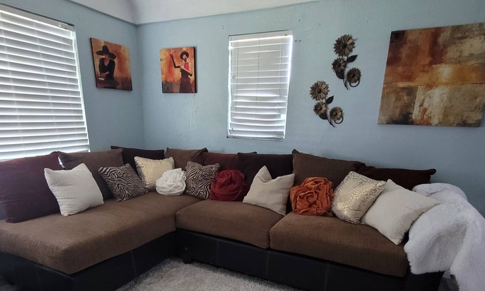 San Bernardino House | Newly Remodeled Spanish Style home! Sleeps 7 - Perfect for a large family/group!