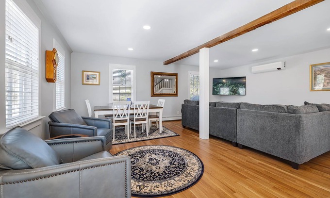West Barnstable House | Newly remodeled 3BR+ overlooking cranberry bog. 11mins to beach. Sleeps 8