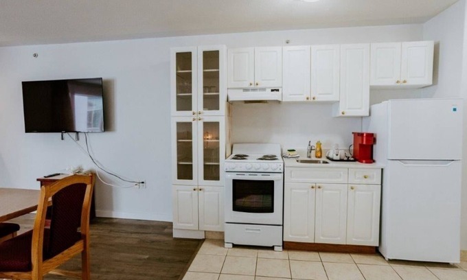 Red Deer Apartment | Newly renovated 2 Queen suite with Kitchenette