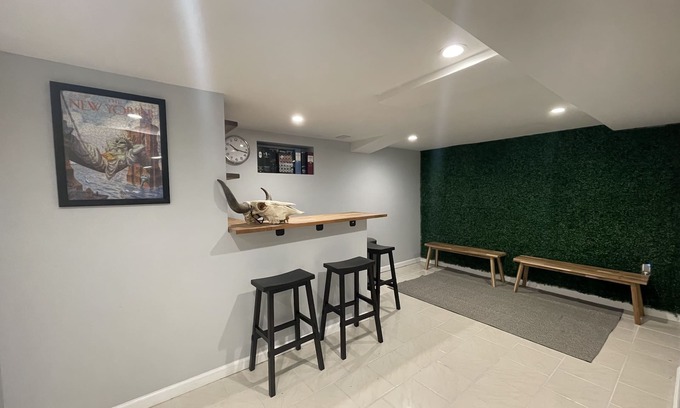 Elizabeth House | Newly renovated 3BR/2BA home - 10 mins from EWR