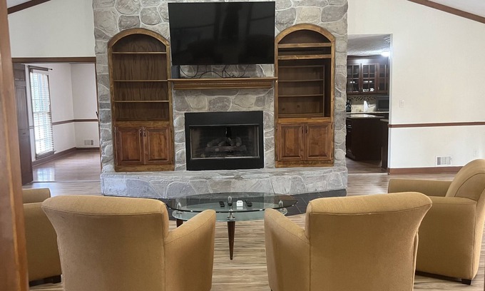 Loganville House | Newly Renovated 4 Bedroom Private House