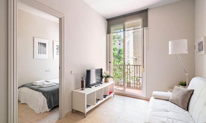 Hostafrancs Apartment | Newly renovated apartment in Plaza España! 035