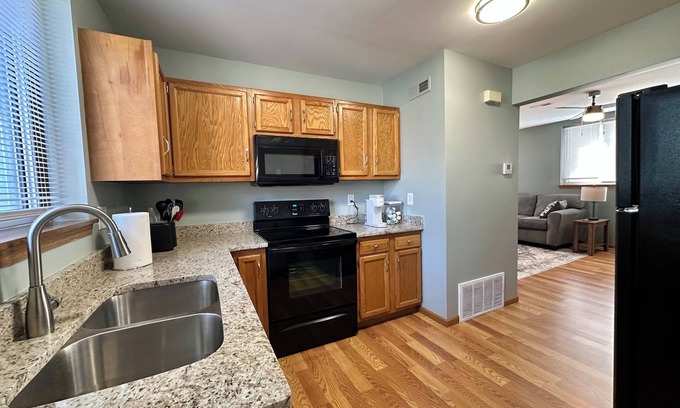 Olde Towne East Apartment | Newly renovated, charming apartment with AC in Historic Olde Town East, Columbus