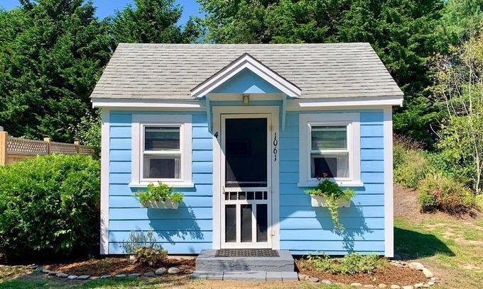 Eastham Cottage | Newly renovated, close to beaches, Eastham studio cottage now available!