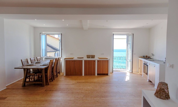 Sori Apartment | Newly Renovated Ocean View Flat