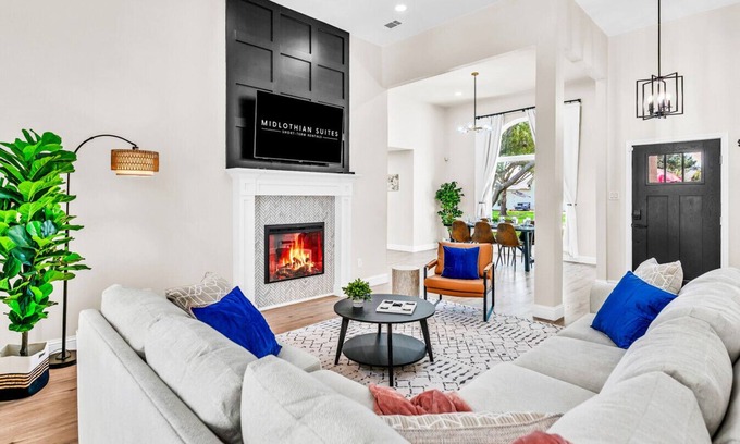 Rockwall House | Newly Renovated, Spacious & Modern | THE