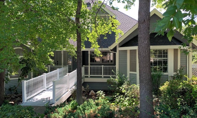 Represa House | Newly renovated spacious home near Folsom Lake