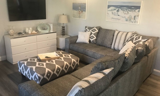 Bonita Shores House | Newly Renovated gulf access private duplex