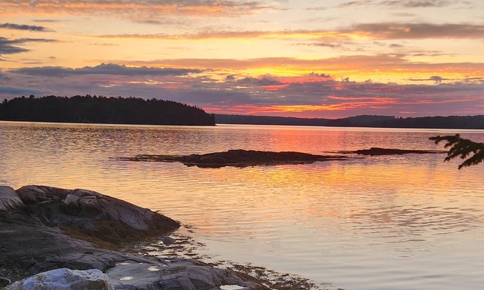 Sullivan House | Newly renovated waterfront cottage with spectacular sunset views