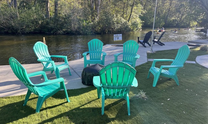 Weeki Wachee Gardens House | *Newly Renovated!* Weeki Wachee Main River w/Kayaks