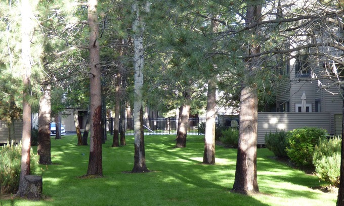Sunriver House | Newly Updated Townhouse, 2 Master Suites, Hot Tub, Bikes