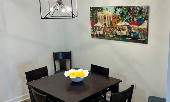 Oxford Condo | Newly updated unit, close and convenient to Oxford Square and Campus.