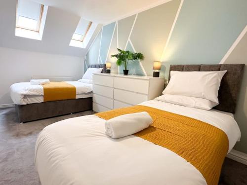 Stockton-on-Tees House | Newman House by Blue Skies Stays