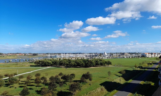 Nieuwpoort Apartment | Newport Island Avec vue à 160° sur la Mer, le Chenal et le Port de Plaisance