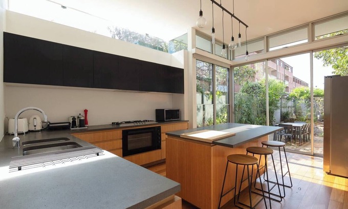 Newtown House | Newtown Terrace House Oasis