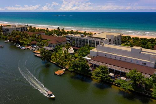 Hettimulla Resort | NH Bentota Ceysands Resort