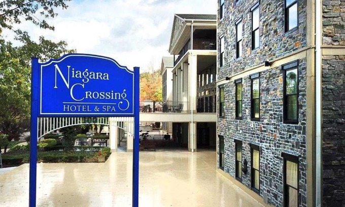 Lewiston Hotel | Niagara Crossing Hotel and Spa