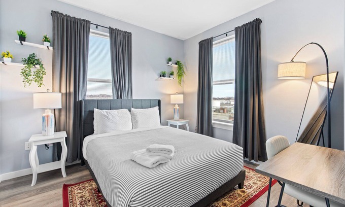 Everett Apartment | Nice 1BR Near Encore Boston 9847