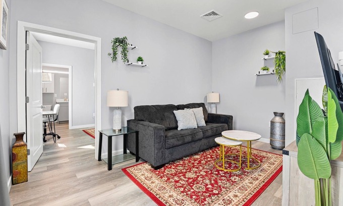Everett Apartment | Nice 1BR Near Encore Boston 8925