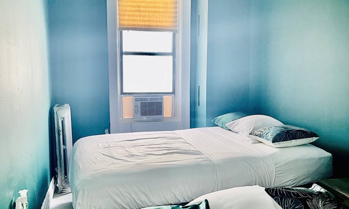 Washington Heights Apartment | Nice 3 bedroom in Manhattan that can take up to 12 persons