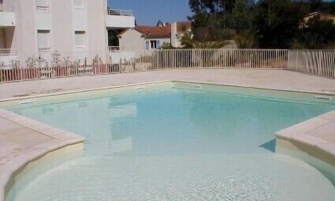 Cavalaire-sur-Mer Apartment | Nice and air conditioned apartment last floor and sea view in a residence with swimming-pool.