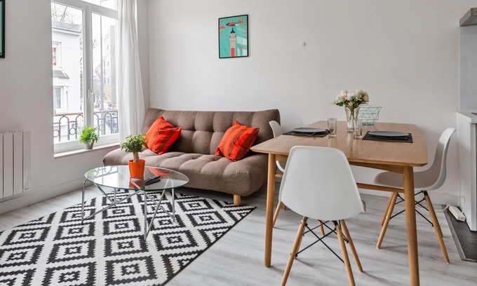 Saint-Maurice Pellevoisin Apartment | Nice and calm flat in Lille-Europe nearby the Old City - Welkeys
