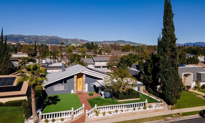 Northridge Apartment | NICE AND CLEAN SINGLE