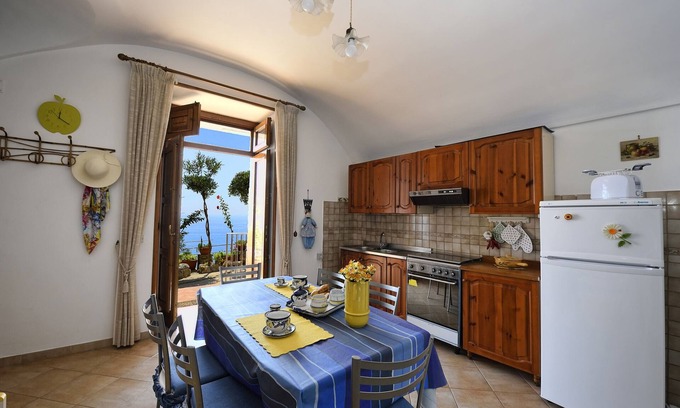 Conca dei Marini House | Nice and Romantic Apartment with Sea View