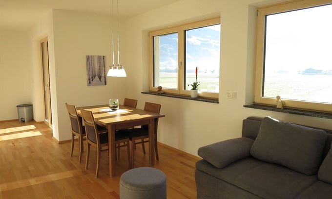 Strass im Zillertal Apartment | Nice apartment for 4 people with WIFI, TV and balcony