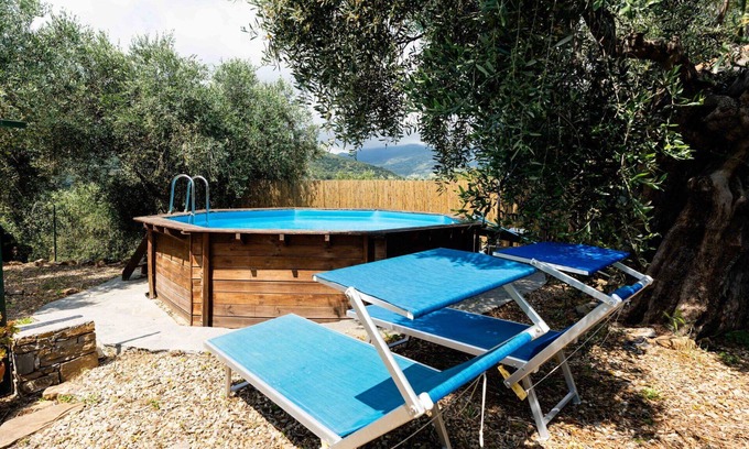 Civezza Apartment | Nice apartment for 10 guests with pool, WIFI, patio and pets allowed