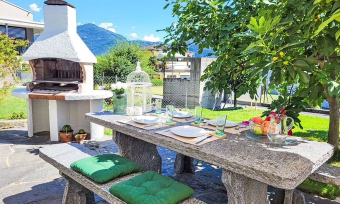 Gordola Apartment | Nice apartment for 2 people with WIFI, A/C, TV, patio, pets allowed and panoramic view