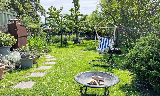 Gingst Apartment | Nice apartment for 2 guests with WIFI, TV, patio and parking