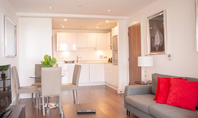 Isle of Dogs Apartment | Nice apartment for 3 guests with WIFI, TV and balcony