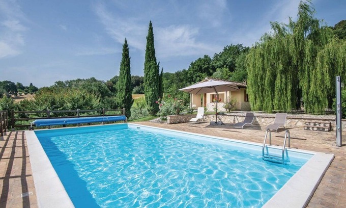 Fornole Apartment | Nice apartment for 3 guests with WIFI, A/C, pool, TV and panoramic view