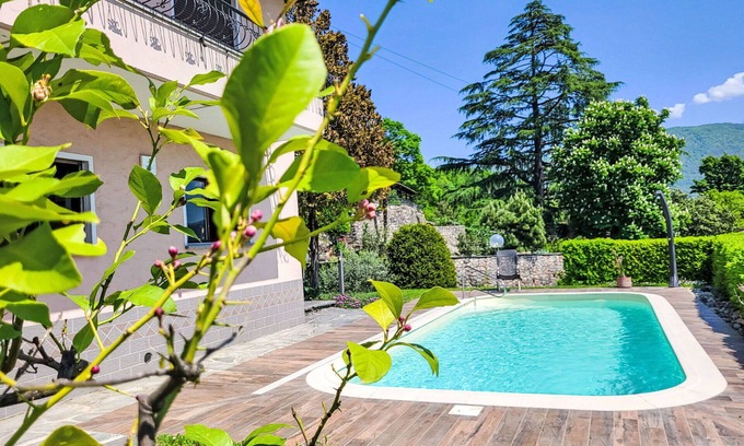 Besazio Apartment | Nice apartment for 4 people with WIFI, private pool, TV, patio and panoramic view