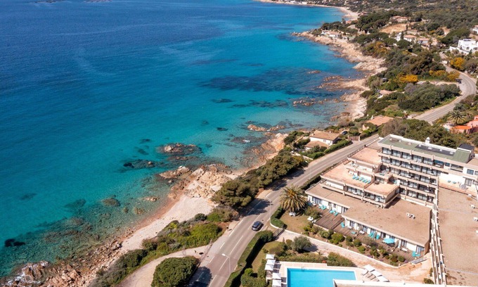 Ajaccio Apartment | Nice apartment for 4 guests with pool, A/C, WIFI, TV, terrace and pets allowed