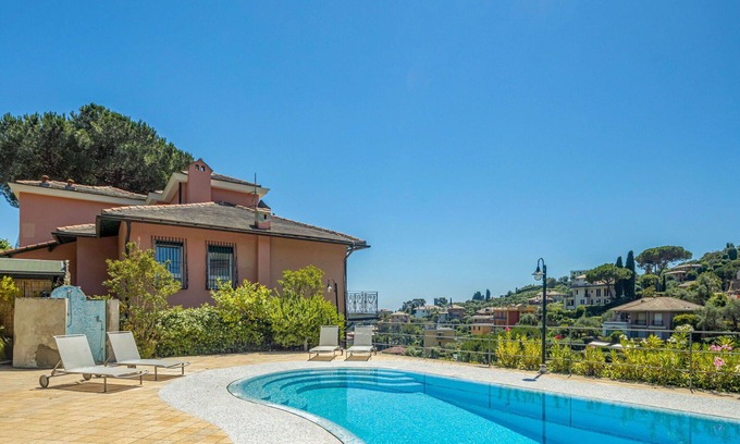 Rapallo Apartment | Nice apartment for 4 guests with A/C, pool, TV and patio