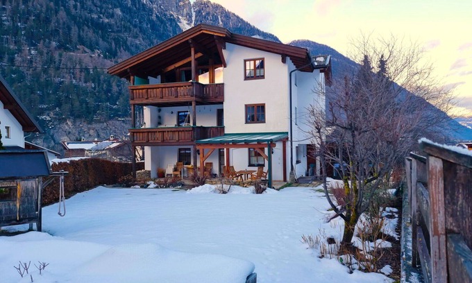 Pfunds Apartment | Nice apartment for 4 guests with WIFI, TV, terrace and panoramic view