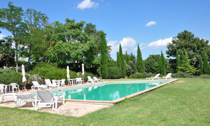 Il Poggio Apartment | Nice apartment for 4 guests with pool, WIFI, TV, pets allowed and panoramic view