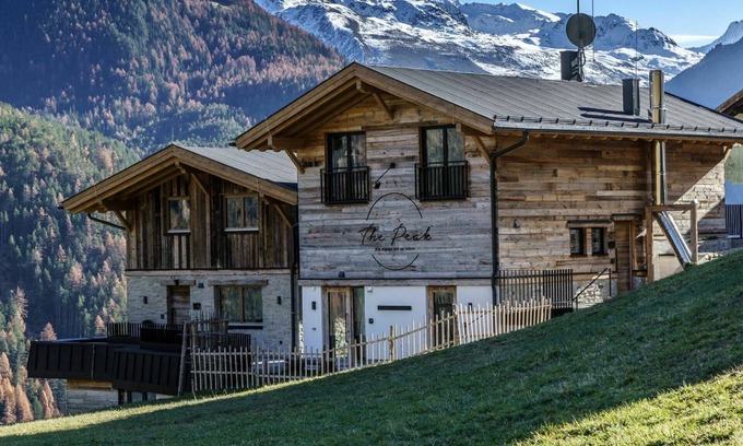 Soelden Apartment | Nice apartment for 4 guests with WIFI, TV, balcony, pets allowed and parking