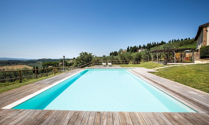 Poggibonsi Apartment | Nice apartment for 4 people with WIFI, pool, A/C and TV, close to San Gimignano