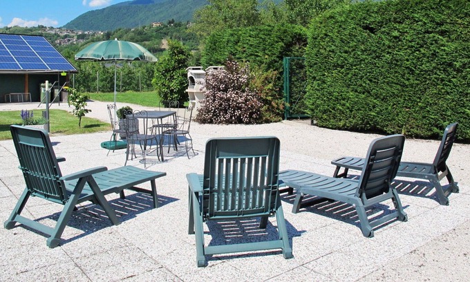Caldonazzo Apartment | Nice apartment for 5 guests with TV, patio and parking