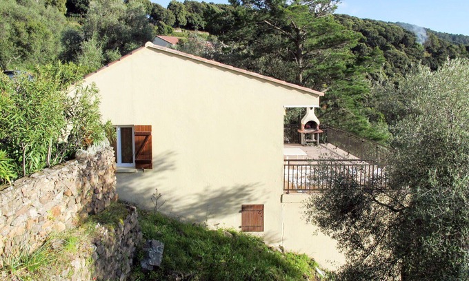 Partinello Apartment | Nice apartment for 2 guests with A/C, WIFI, TV, patio, pets allowed and panoramic view