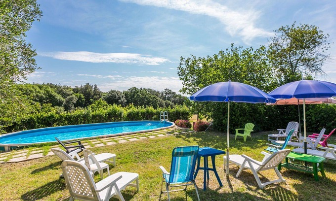 Follonica Villa | Nice apartment in villa for 12 people with private pool, WIFI, TV, patio and pets allowed