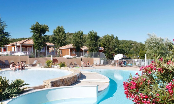 Lagorce House | Nice apartment in villa for 4 people with pool, hot tub, A/C, WIFI, terrace and pets allowed