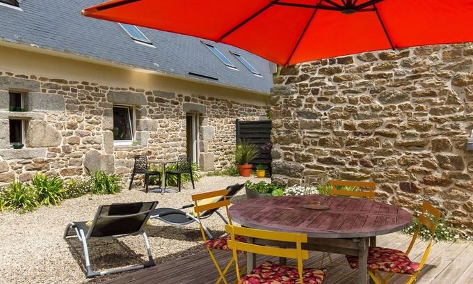 Tregunc House | Nice apartment in villa for 4 people with WIFI, TV and terrace