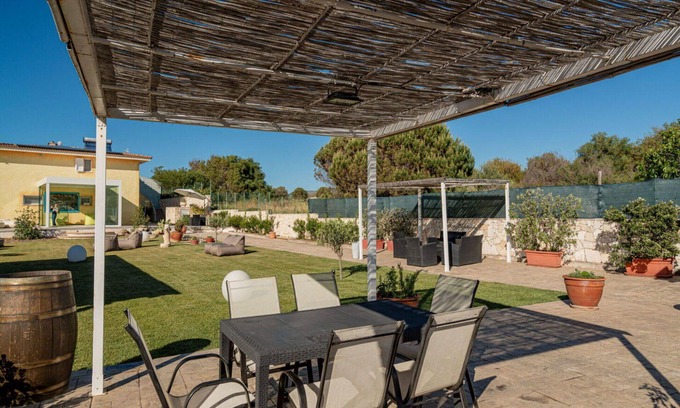 Eden Beach Villa | Nice apartment in villa for 11 people with WIFI, A/C, pool, TV, patio and pets allowed