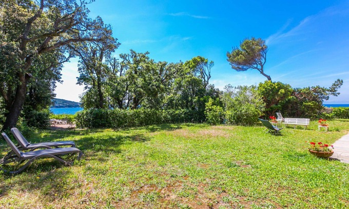 Rosignano Marittimo Apartment | Nice apartment for 4 guests with WIFI, pool, TV and patio