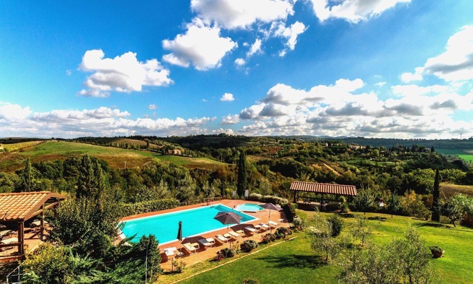 Sughera Apartment | Nice apartment with WIFI, A/C, pool, TV, patio, panoramic view, parking, close to San Gimignano