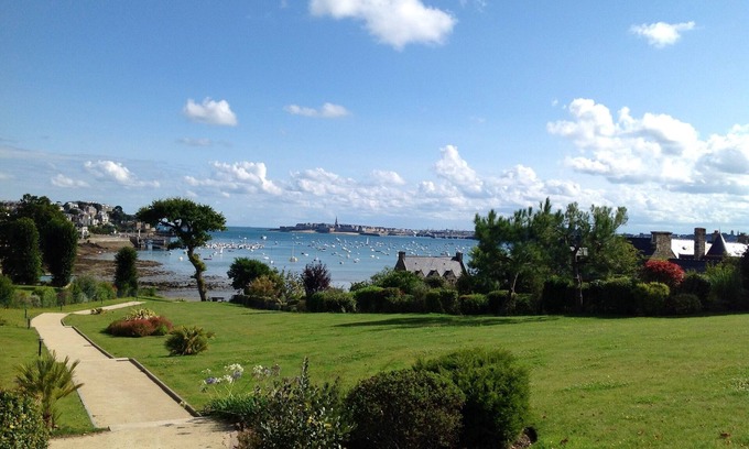 Dinard Apartment | Nice duplex apartment in an ancient priory, access to the beach through the park